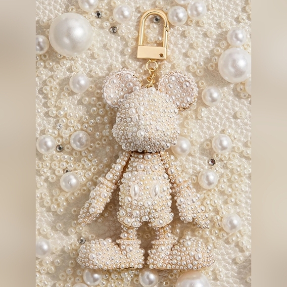 🔹️BAUBLEBAR🔹️ x  Disney Mickey Mouse Simulated Pearl Bag Charm NIB - Picture 2 of 6